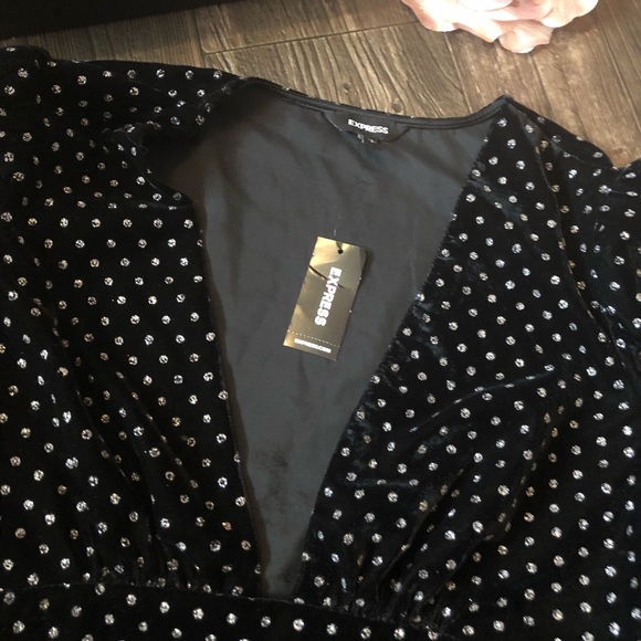 ❤️😍🌺 Express blouse ❤️😍🌺 - Picture 3 of 5